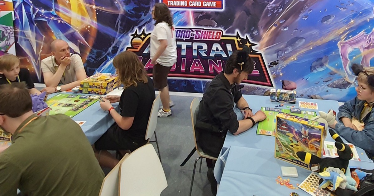 How to photograph Pokemon cards for selling without making condition look worse than it is