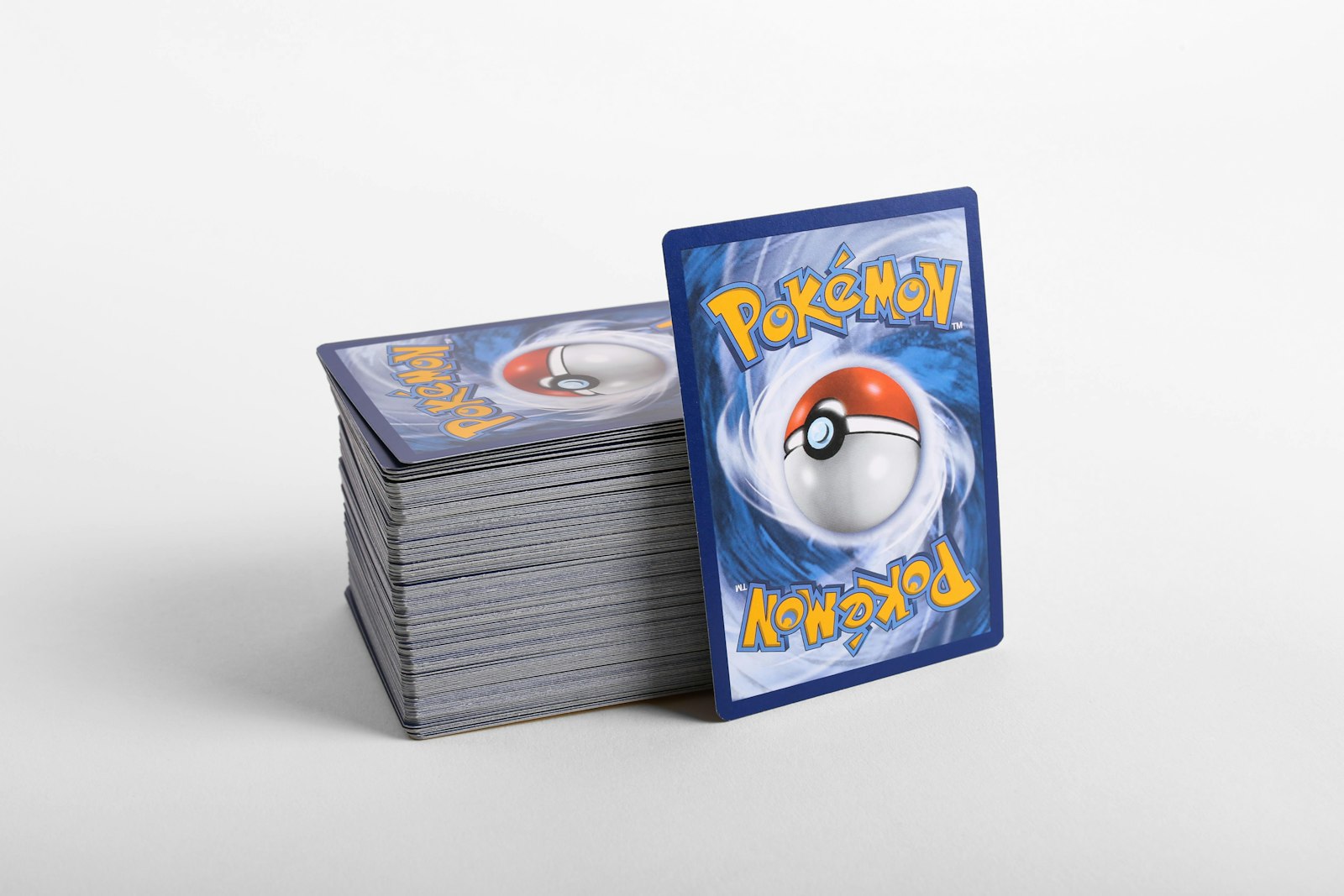 Pokemon card display rotation plan guide: show favorite cards without losing track